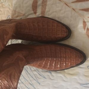 Caiman boots